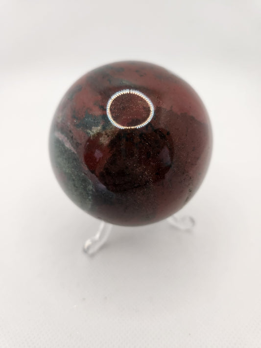 Bloodstone sphere - amazing - 334g 62mm diameter