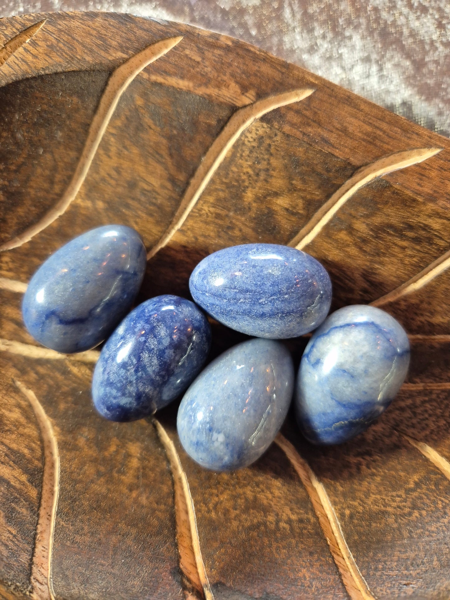 Lovely Crystal Eggs, Amethyst, Sodalite, Howlite, approx. 30mm