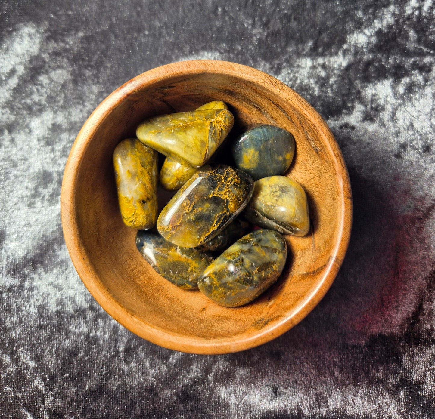 Individual tumble stone - choice of five - Bamboo leaf jasper,  muggle stone,   carnelian,  lion skin jasper, labradorite