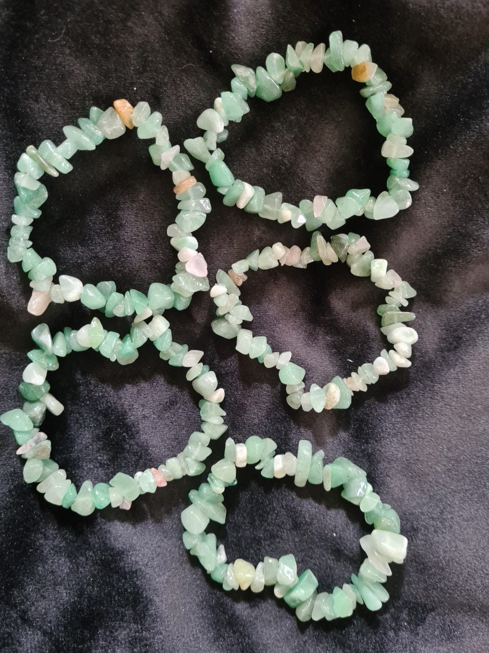 Green Jade Elasticated Chipstone Bracelet